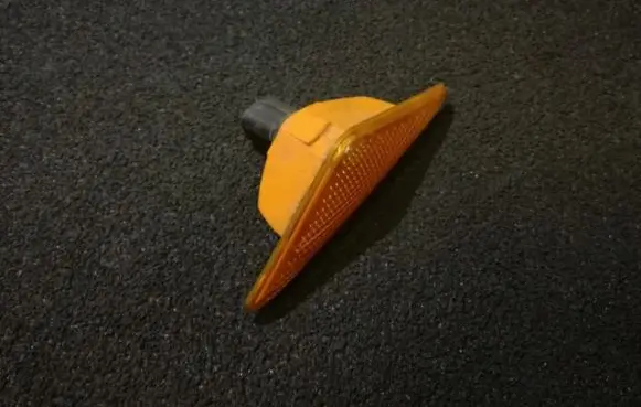 Ford Mondeo Mk III Front fender indicator light 13K309AB