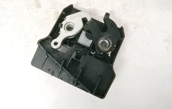 Seat Leon (1P) Seat back rest lock catch 13235161