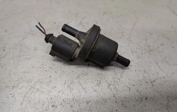 Volkswagen Polo IV 9N3 Valve vacuum 0280142345