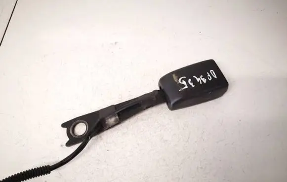 Toyota Corolla E140 E150 Front seatbelt buckle g3690