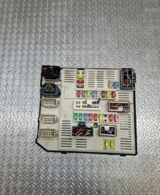Renault Megane III Fuse box set 284B61871R 9637459480 519339402