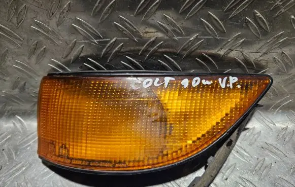 Mitsubishi Colt Front indicator light 0455702L