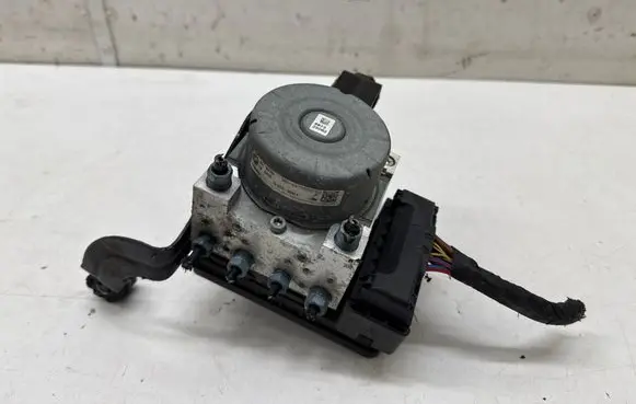 BMW 3 F30 F35 F31 ABS Pump 6875559