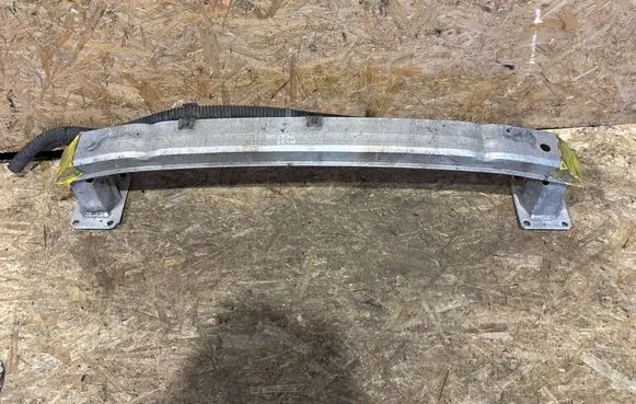 Peugeot 308 Front bumper cross member 