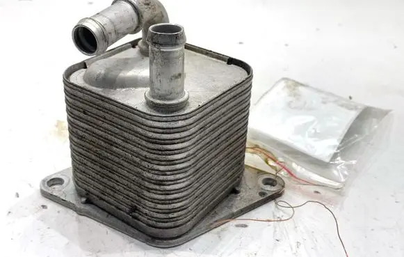 Volvo XC60 Engine oil radiator
