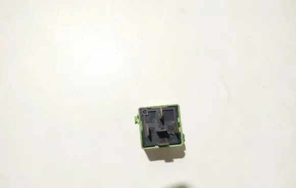 BMW 5 E39 Other relay 8373700 6136-873700
