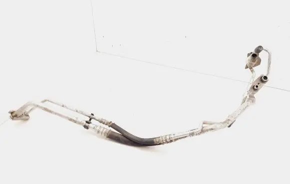 Opel Corsa D Air conditioning (A/C) pipe/hose 13203336 513488114
