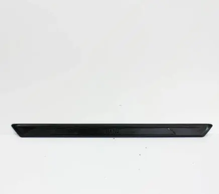 Front sill trim cover