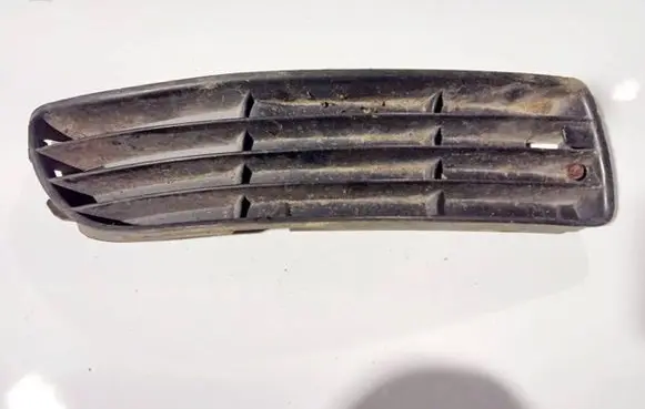Audi A4 S4 B5 8D Front bumper lower grill 8d0807346