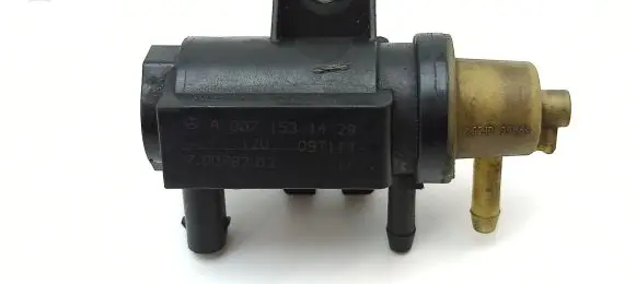 Mercedes-Benz E W212 Turbo solenoid valve A0071531428 09T114 70078203