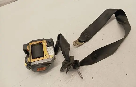Volkswagen PASSAT B5 Front seatbelt 3B1857705B 100398 560260500