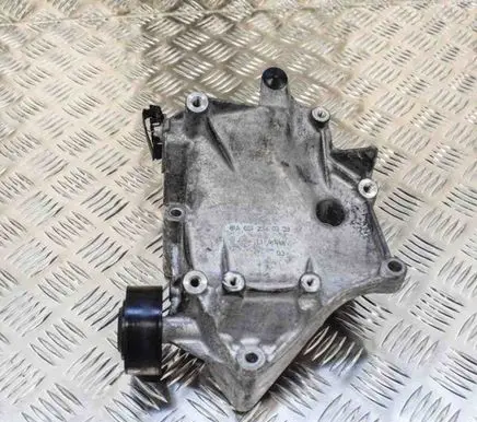 Mercedes-Benz C W205 Engine mounting bracket A6512340339