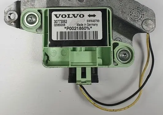 Volvo C70 Airbag deployment crash/impact sensor 30773062