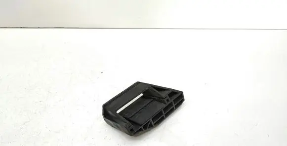 Radiator mount bracket
