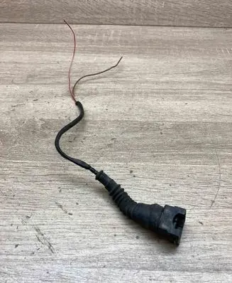 BMW 7 E38 Plug wire 1732694