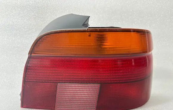 BMW 5 E39 Rear/tail lights 8358032 2VP00724002