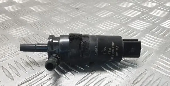 Audi A6 S6 C7 4G Headlight washer pump 3B7955681