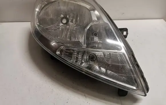Opel Vivaro Headlight/headlamp 93859834