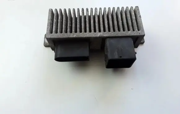 Renault Kangoo II Glow plug pre-heat relay 8200558438