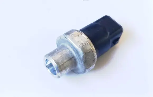 Audi A4 S4 B5 8D Air conditioning (A/C) pressure sensor 8D0959482B