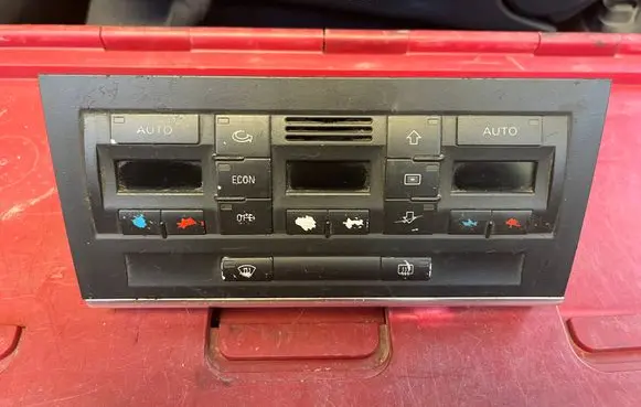 Audi A4 S4 B6 8E 8H Climate control unit 8E0820043AA