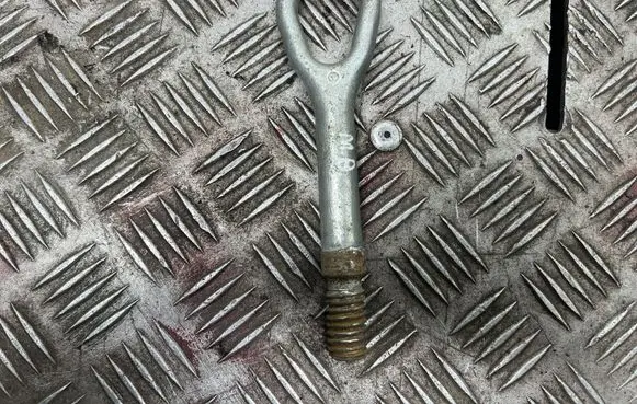 Mercedes-Benz C W203 Tie down hook / loop