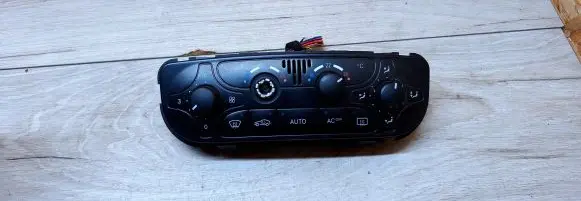 Mercedes-Benz C W203 Climate control unit 9140010496 202098300085