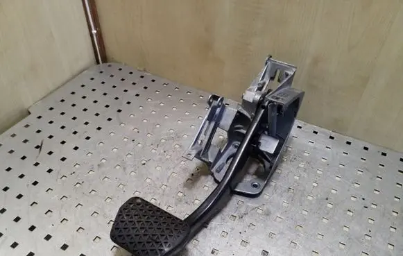 Brake pedal