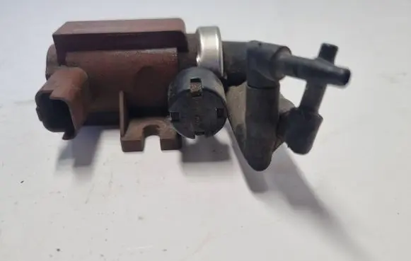 Volvo V50 Turbo solenoid valve 9650098380 05T318 70096602