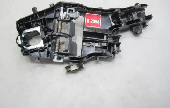 Volkswagen Tiguan Front door exterior handle/bracket 517837811L 15251935