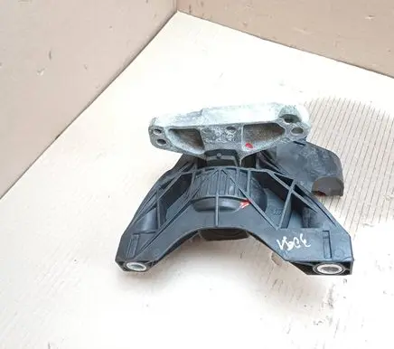 Opel Combo E Engine mount bracket