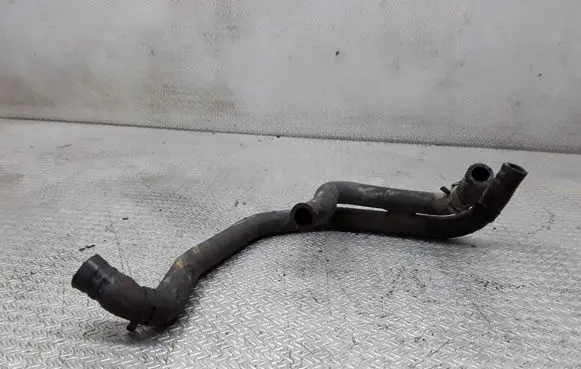 Volkswagen Golf IV Engine coolant pipe/hose