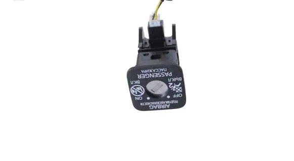 Passenger airbag on/off switch