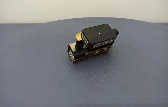 Volkswagen Golf IV ESP acceleration yaw rate sensor 1J1907637A