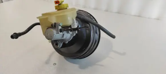 Audi A6 S6 C5 4B Brake booster 483612105A
