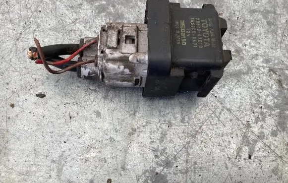 Toyota Avensis T250 Glow plug pre-heat relay 2861067010 1567000671