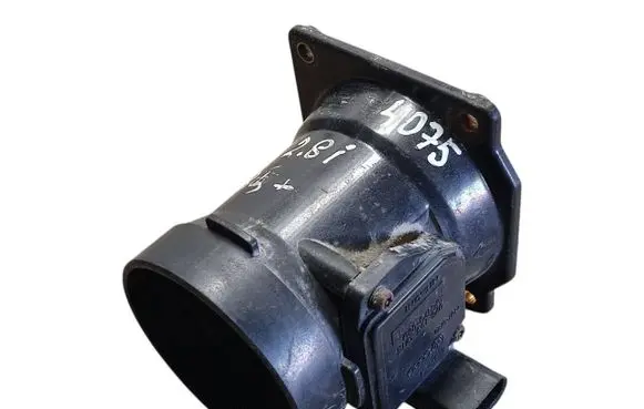 Volkswagen PASSAT B5.5 Mass air flow meter 078133471E AFH7008D