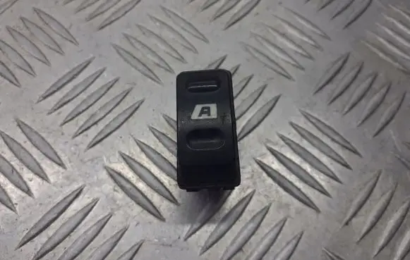Citroen Xsara Picasso Quarter vent window switch 