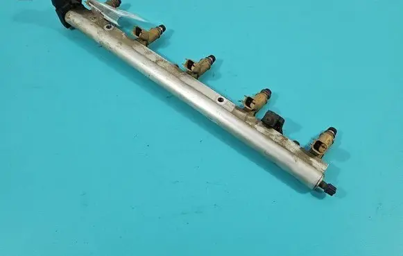 Fuel injector