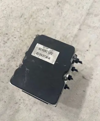 Audi A4 S4 B7 8E 8H ABS Pump 8e0910517d012 8e0614517ak04