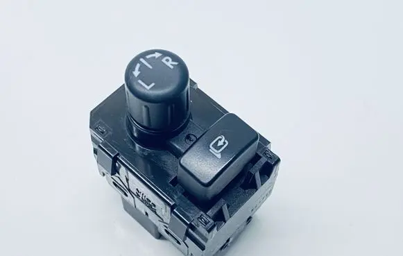 Subaru XV I Wing mirror switch 83061FJ000
