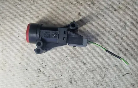 Ford Kuga I Fuel cut-off switch 5L2T9341AA