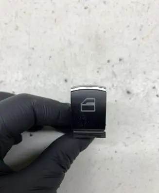 Volkswagen Golf Plus Electric window control switch
