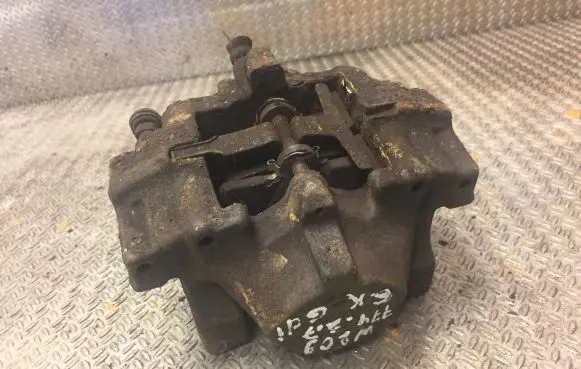 Mercedes-Benz CLK A209 C209 Rear brake caliper