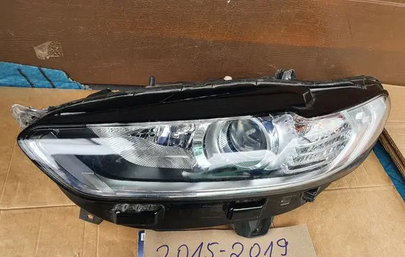 Ford Mondeo MK V Headlight/headlamp DS7313W030AF L90002822