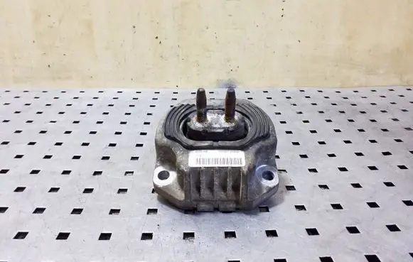 Jeep Grand Cherokee Gearbox mount 68103111AB
