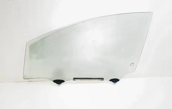 Toyota Verso Front windscreen/windshield window E843R00097