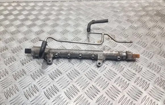 Skoda Octavia Mk2 (1Z) Fuel main line pipe 03L130089B 6700000100 13121