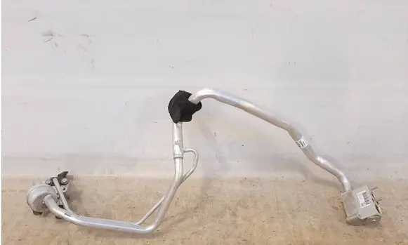 Volvo XC90 Air conditioning (A/C) pipe/hose 31467904 31404339