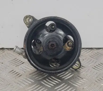 Nissan X-Trail T30 Power steering pump 8H305A22163339